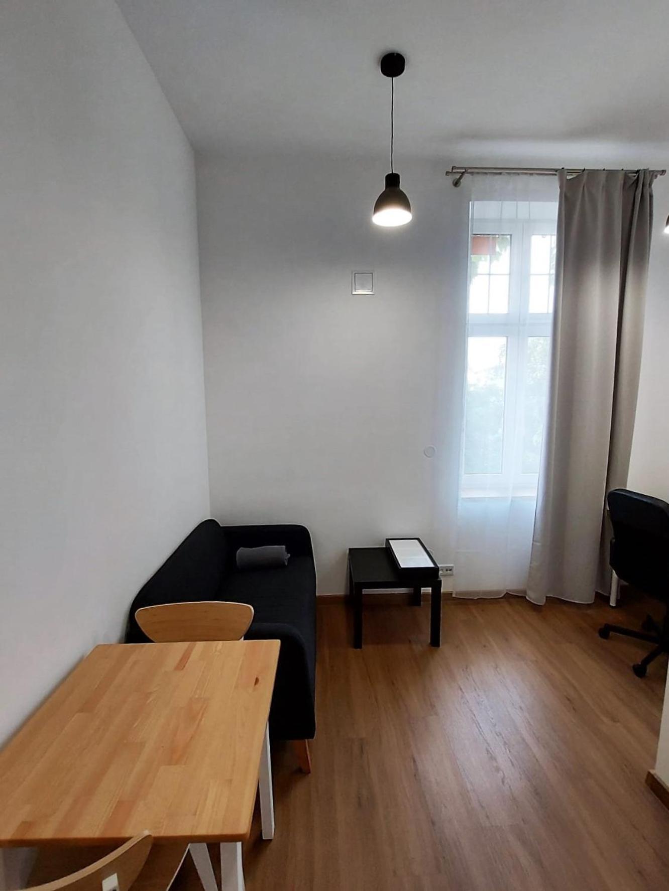 Old Town Stage Apartment One Cracóvia Exterior foto